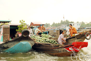 Marche flottant de Cai Be